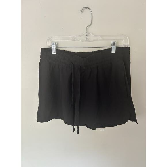 Old Navy Women’s Black Shorts Size M - Picture 1 of 3